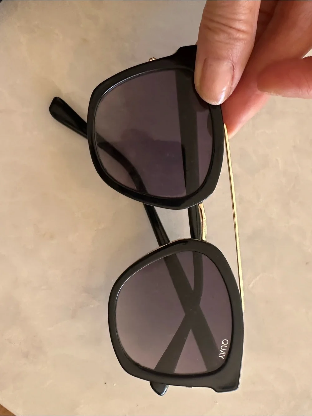 Quay Australia classic black
